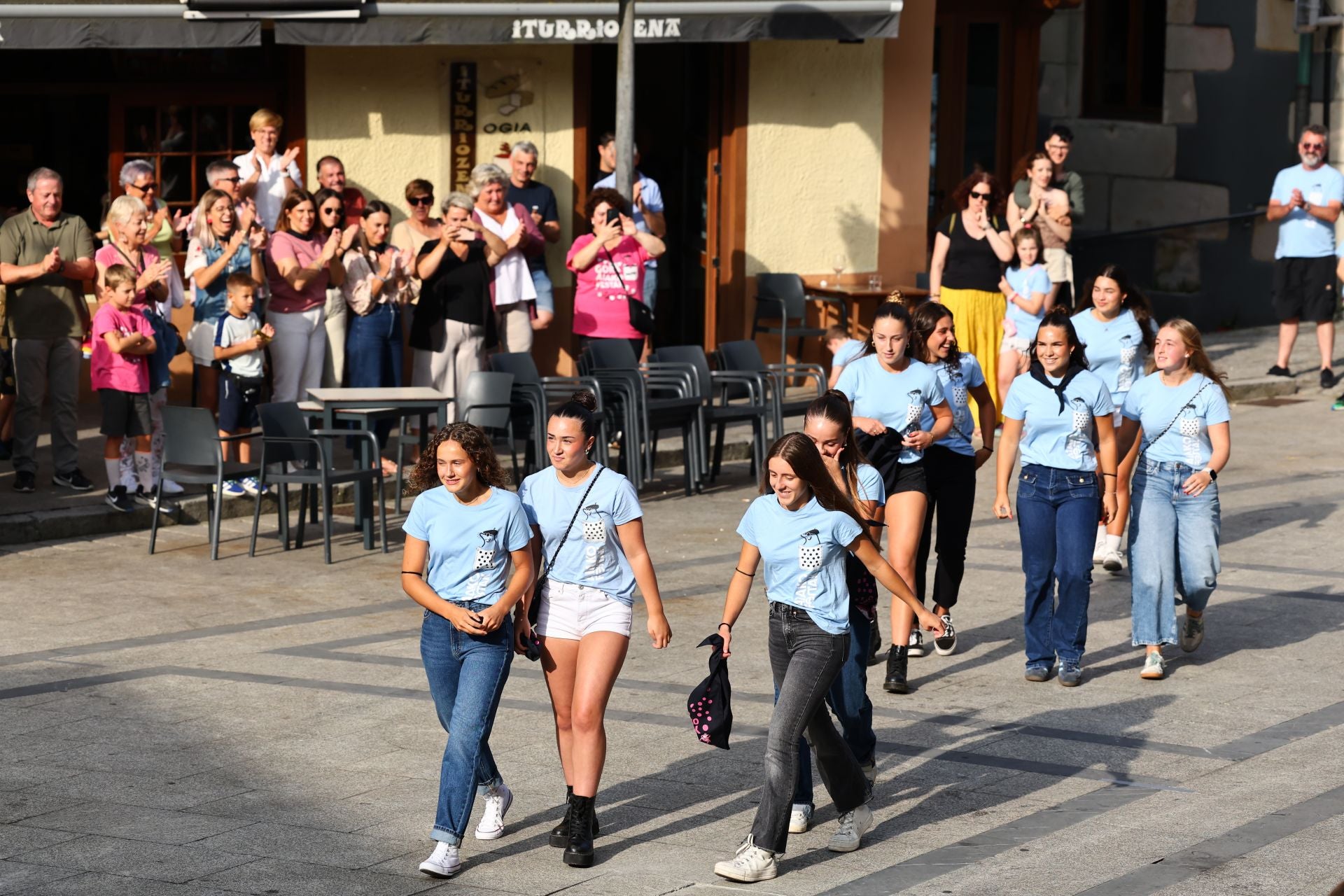 San Donato y San Lorenzo llegan a Aia