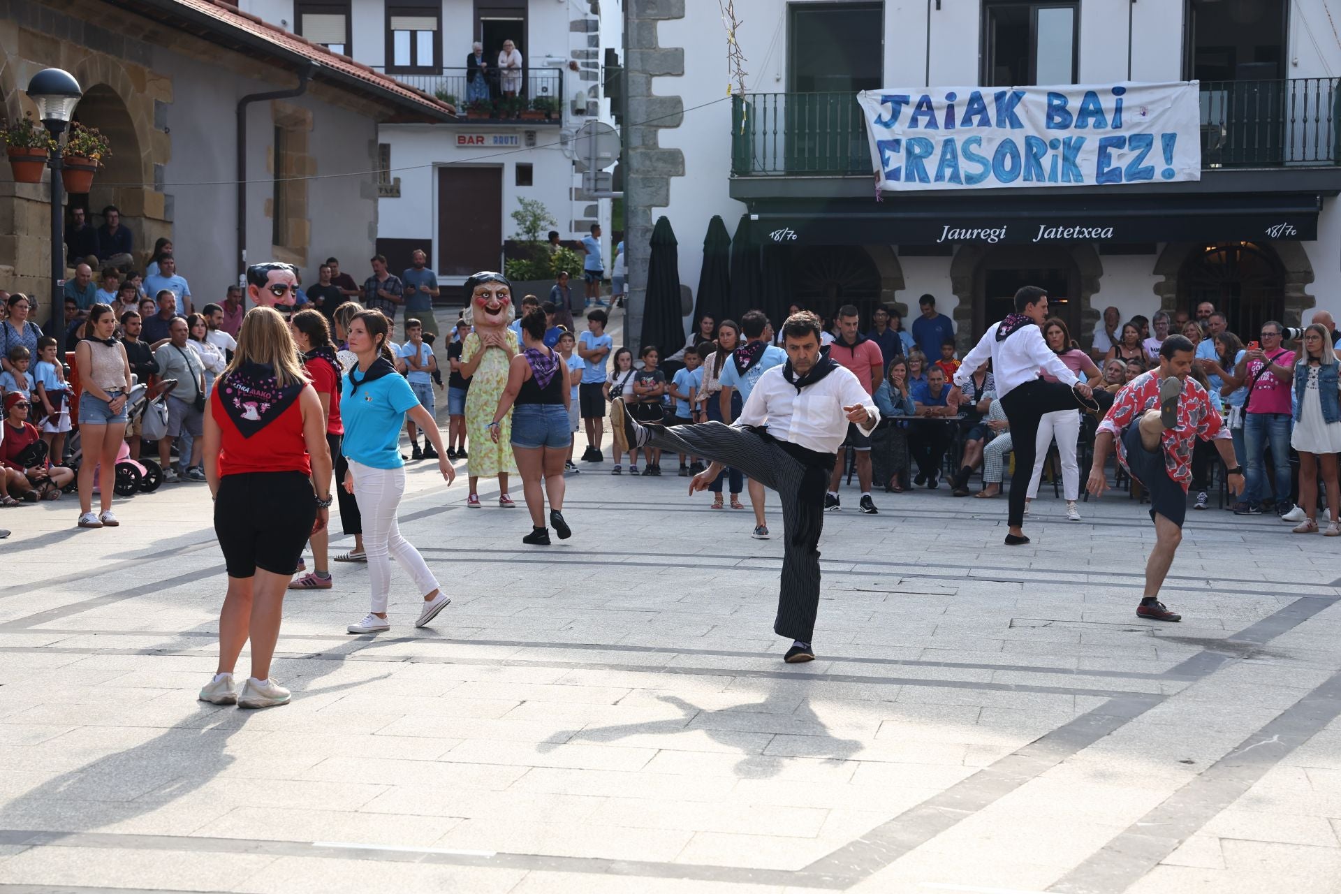 San Donato y San Lorenzo llegan a Aia