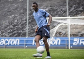 Sadiq, durante un entrenamiento en solitario en Zubieta