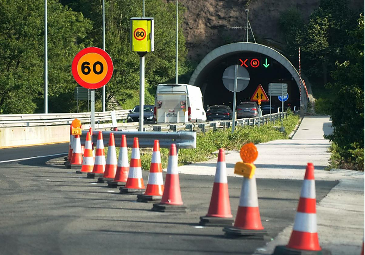 El radar instalado en pleno bypass de las obras del túnel de Belabieta de la A-15.