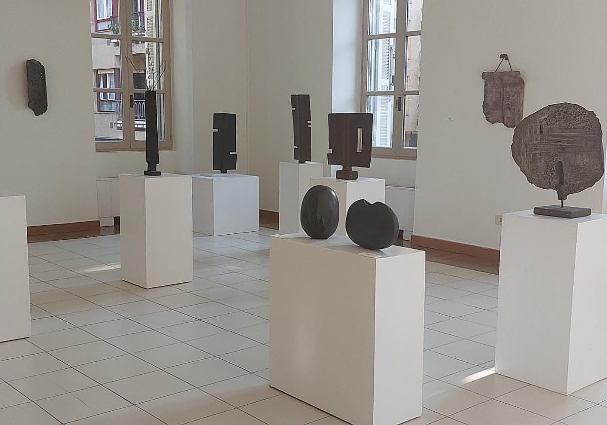 Imagen de una de las salas de Sanz Enea, con los trabajos de Gertrud Pielhoff.