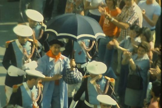 Zeledonen jaitsiera, 1976ko Andra Mari Zuriaren jaien hasieran.