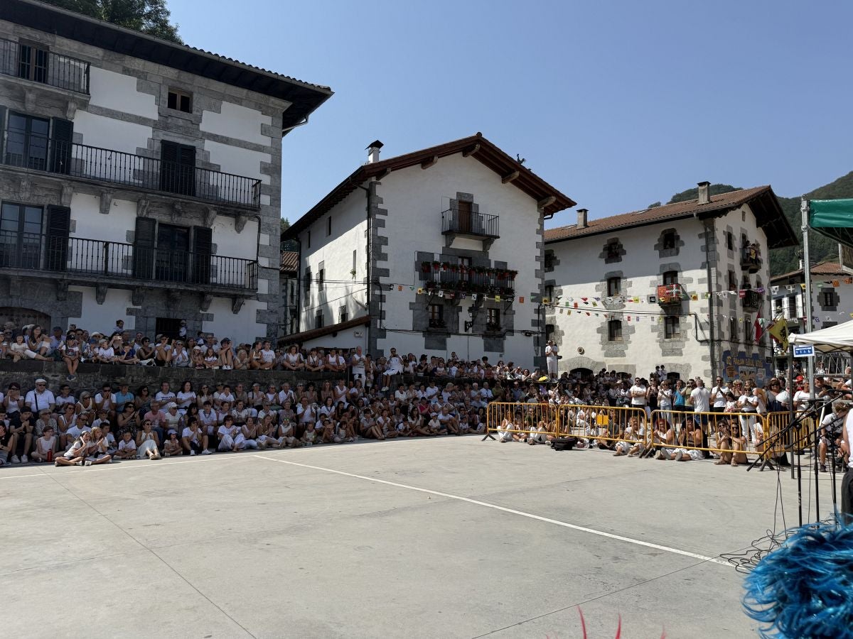 Ezpatadantza a 35 grados