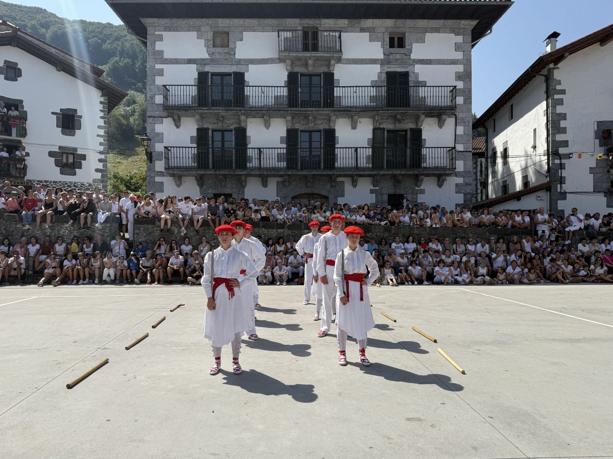 Ezpatadantza a 35 grados
