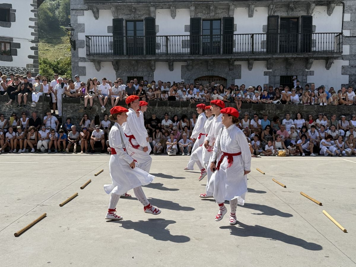 Ezpatadantza a 35 grados