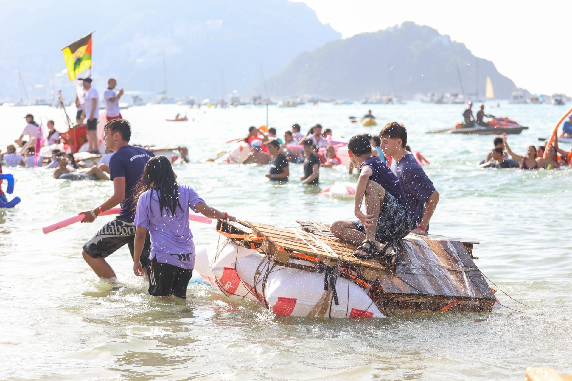Multitudinario abordaje en San Sebastián