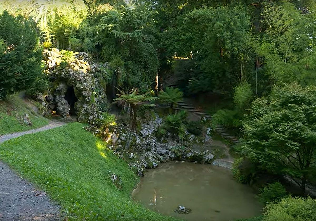 El tesoro más oculto entre los encantos de San Sebastián: la gruta de 150 años que te hace dudar sobre su origen