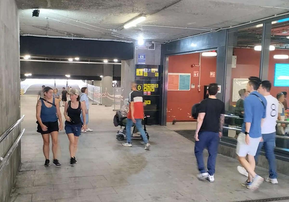 Pasadizo de la estación de autobuses de Donostia.