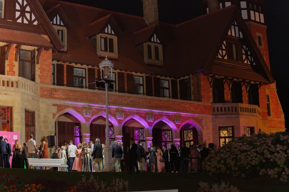 Sensacional ambiente en la Gala de Verano de DV