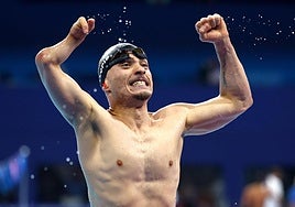 Iñigo Llopis eta Nahia Zudaire, Singapurreko izen propioen artean