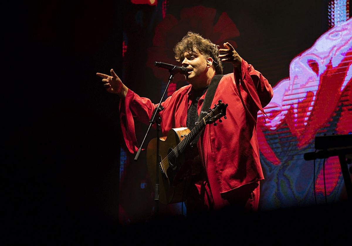 Jokin Pinatxo, en un momento del concierto de anoche en Sagüés.