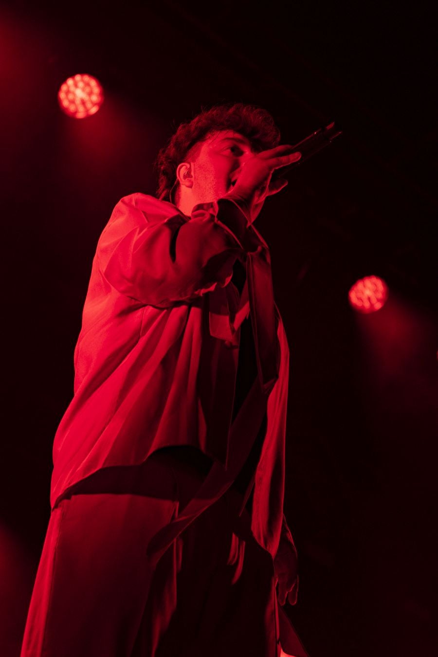 Intimidad y energía contagiosa con Janus Lester