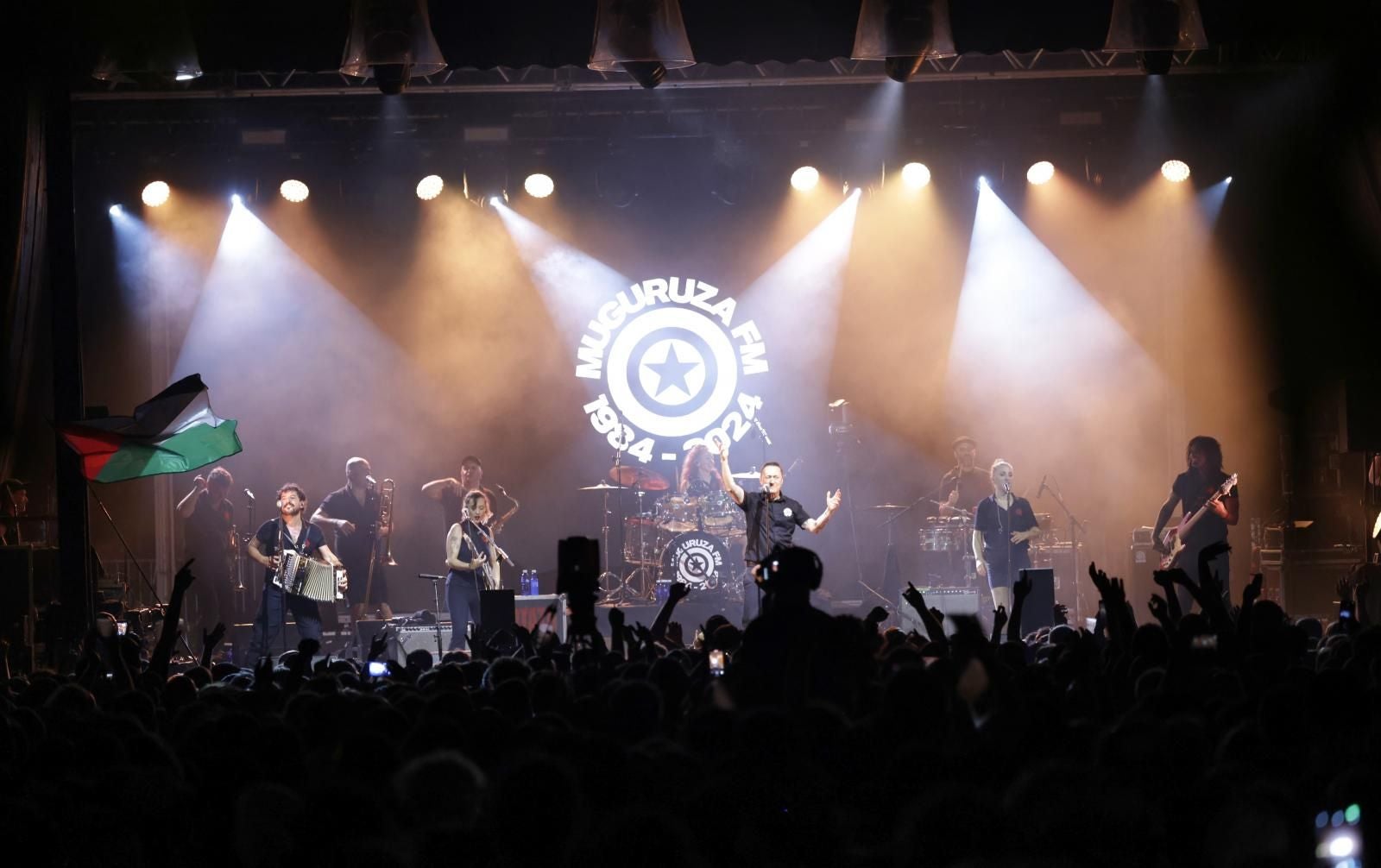 Fermin Muguruza entusiasma en Irun