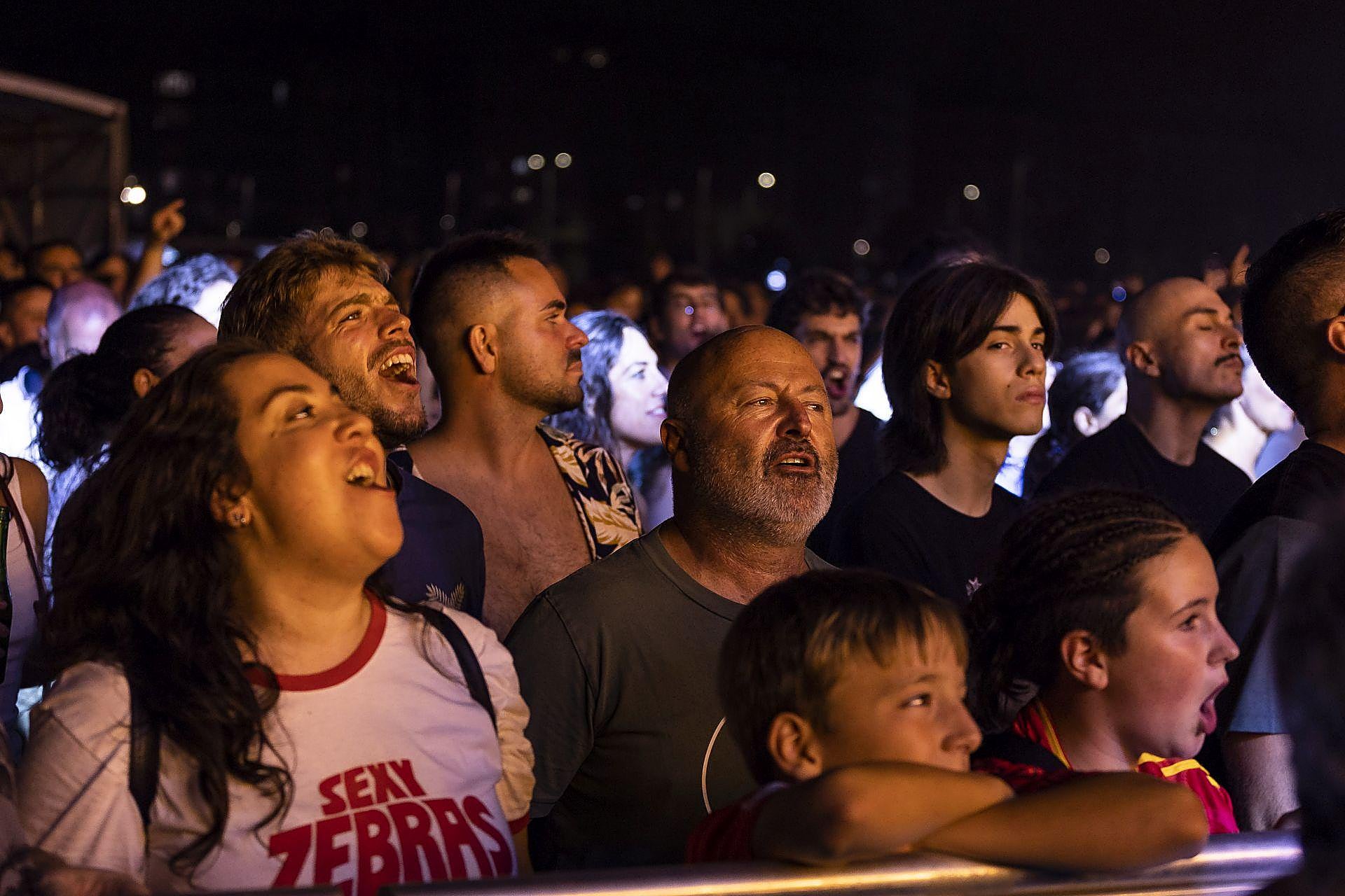 Sexy Zebras llenan de caos controlado Sagüés