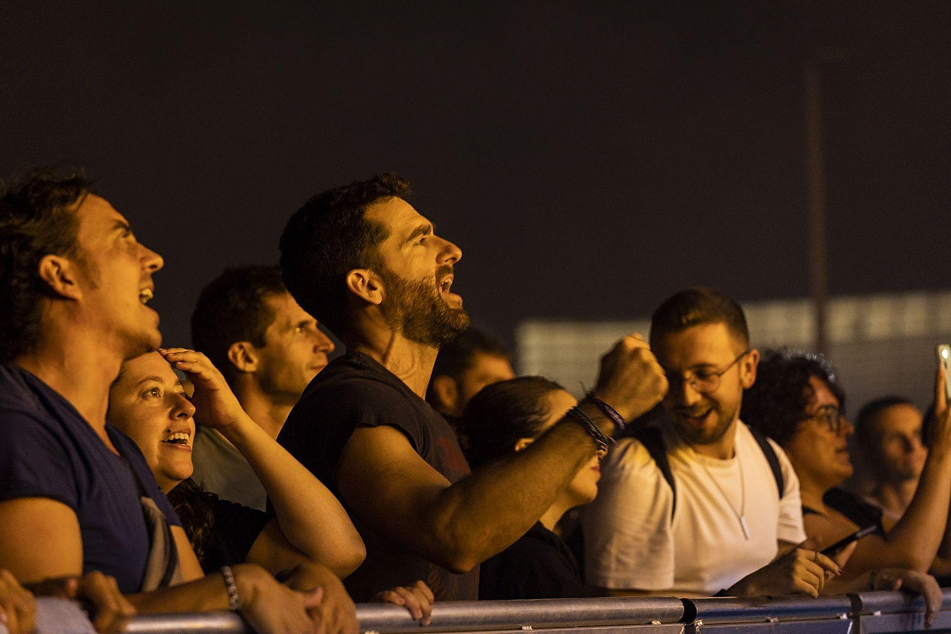 Sexy Zebras llenan de caos controlado Sagüés