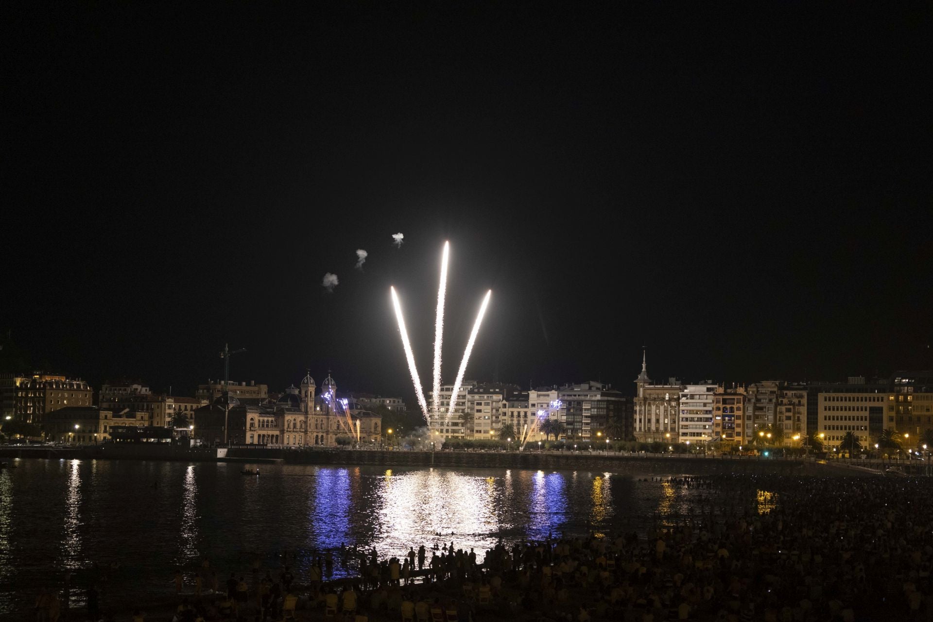 Pirotecnia Valenciana, maestría en el diseño de espectáculos llenos de ritmo, color y tradición