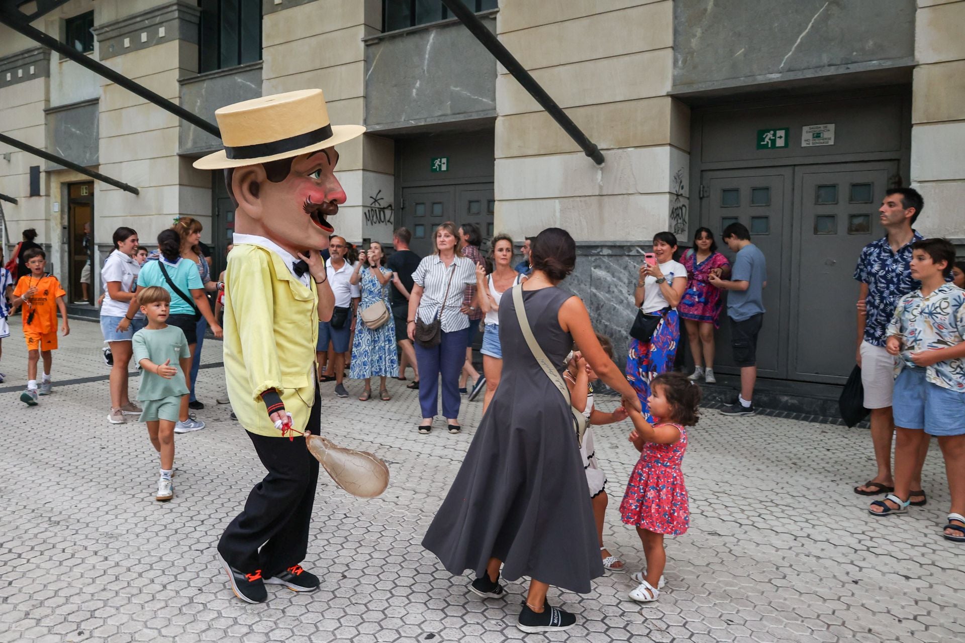 Despedidad de los gigantes y cabezudos de la Semana Grande