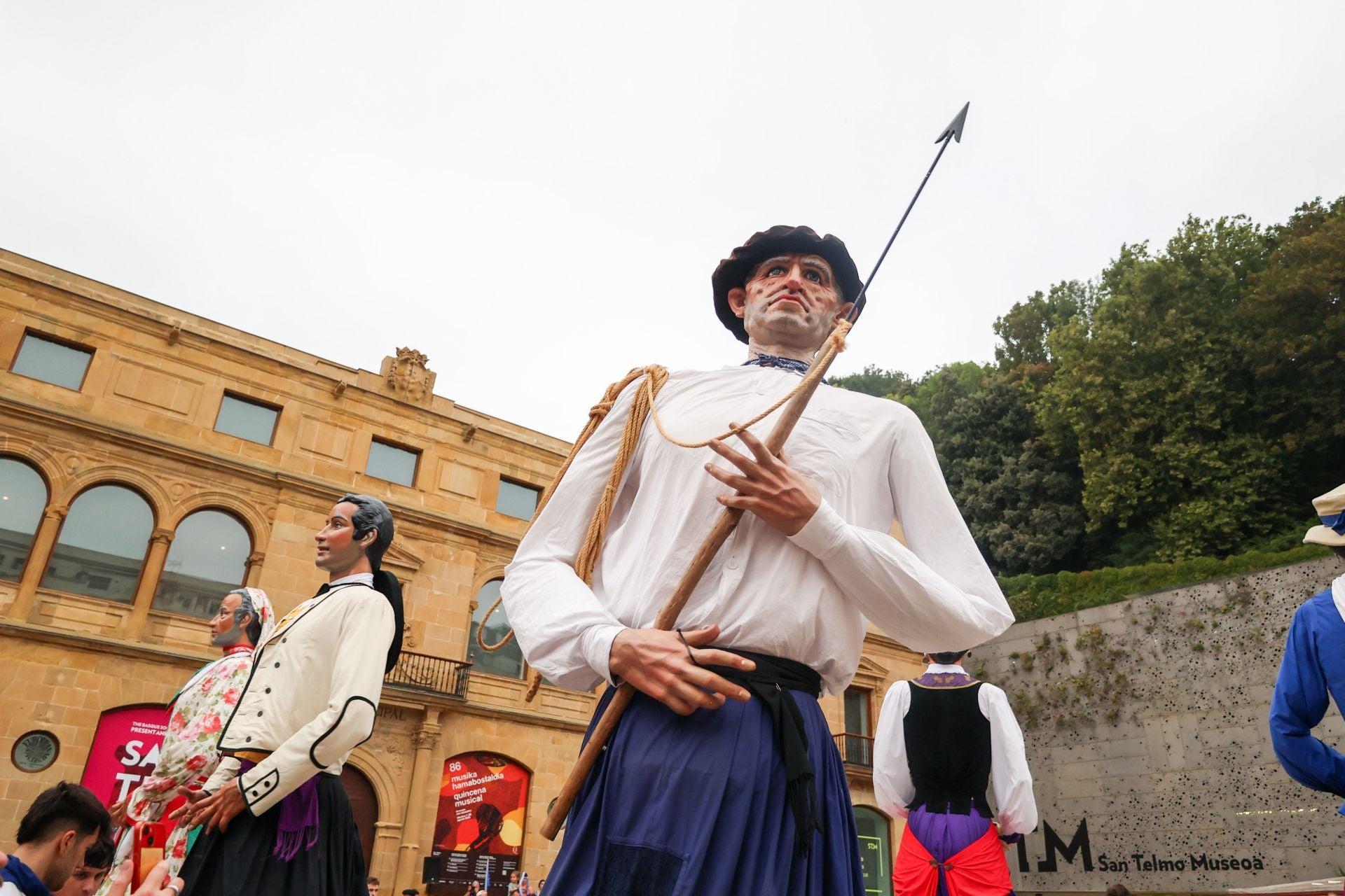 Despedidad de los gigantes y cabezudos de la Semana Grande