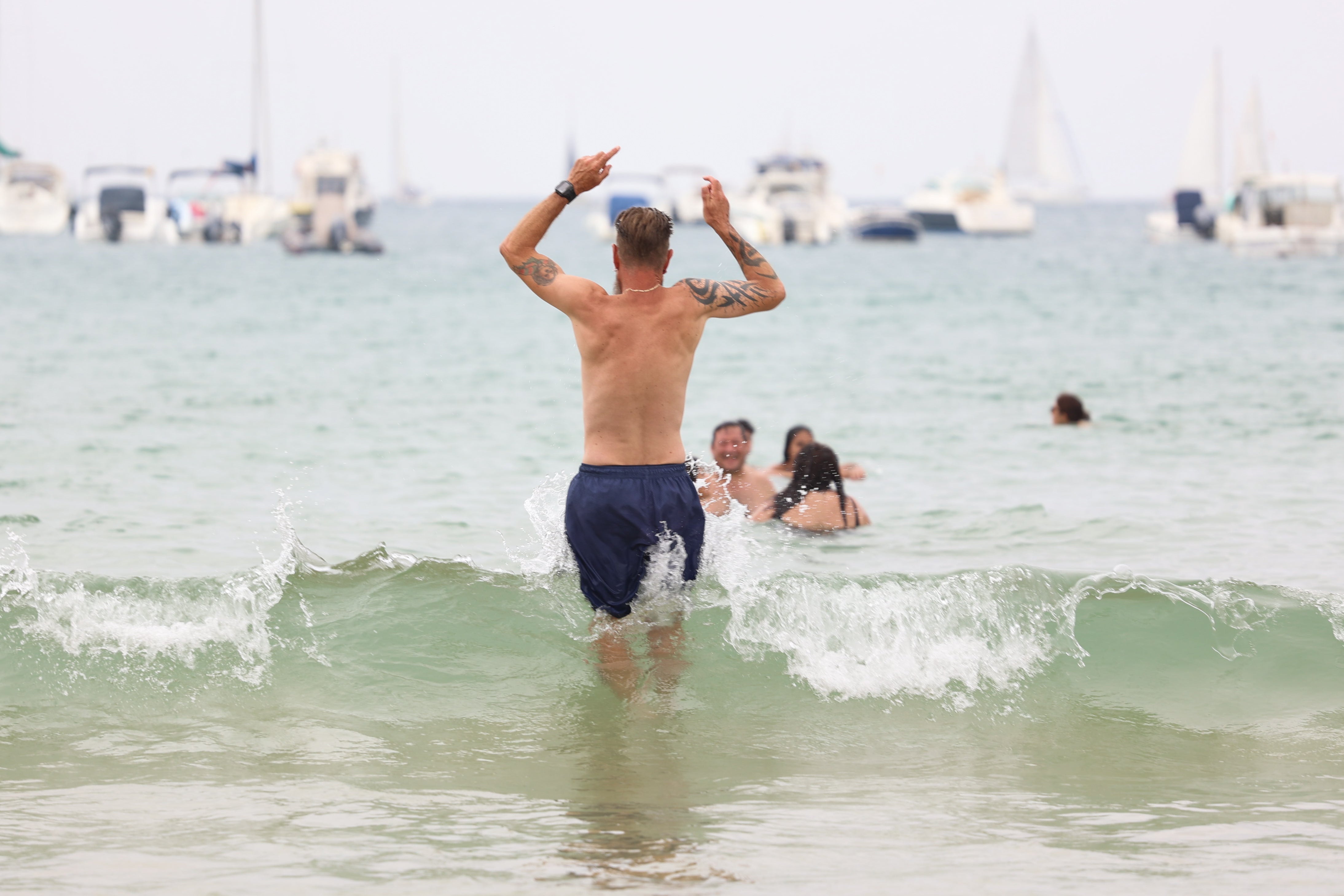 La Concha llena pese a la bajada de 10 grados