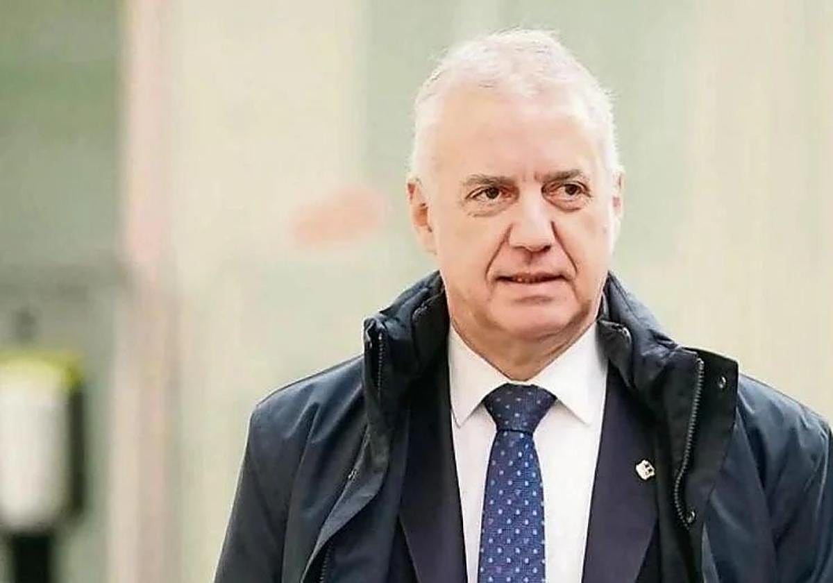 Urkullu pide respeto a todas las víctimas, incluidos Txiki y Otaegi, sin «su utilización»