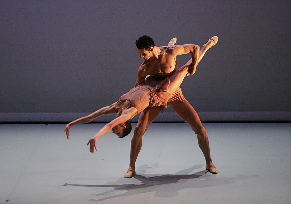 El Malandain Ballet Biarritz representando 'Las estaciones'.