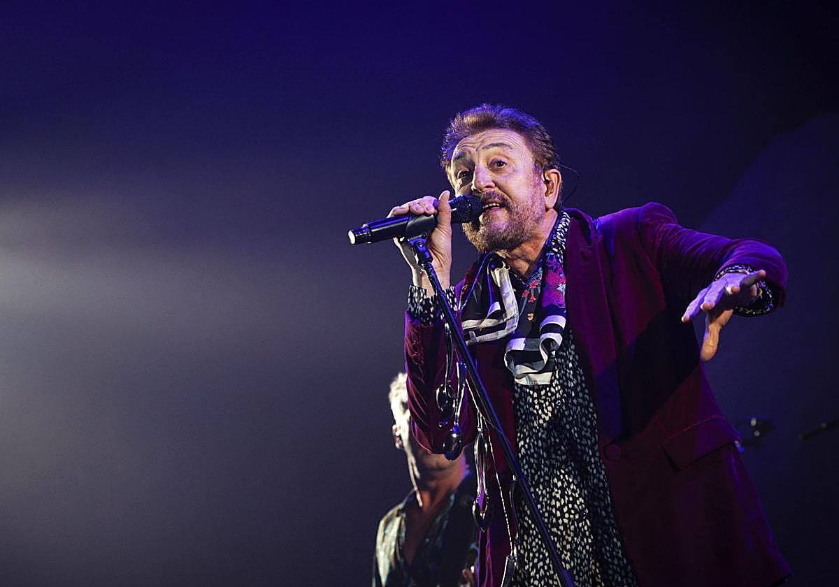 Manolo García, durante uno de sus conciertos, en su gira de 2024.