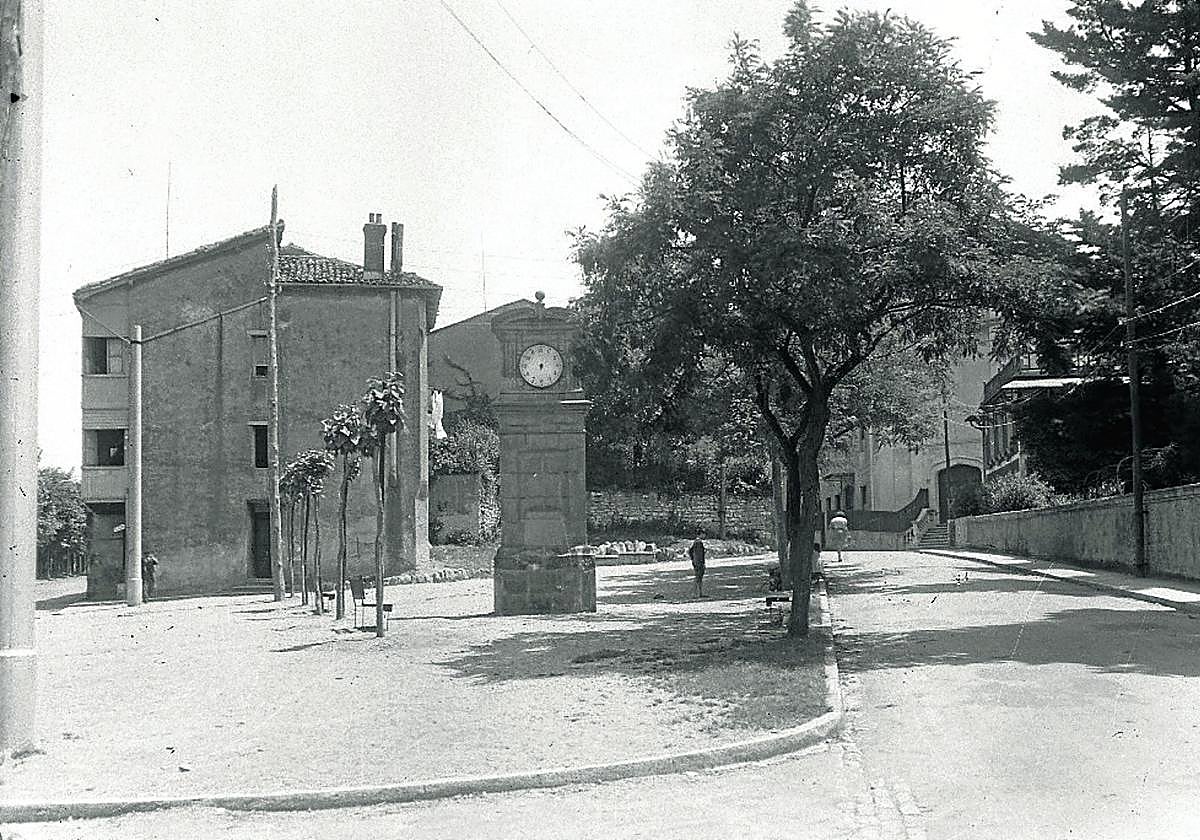 El reloj de Ategorrieta, en los años 40.