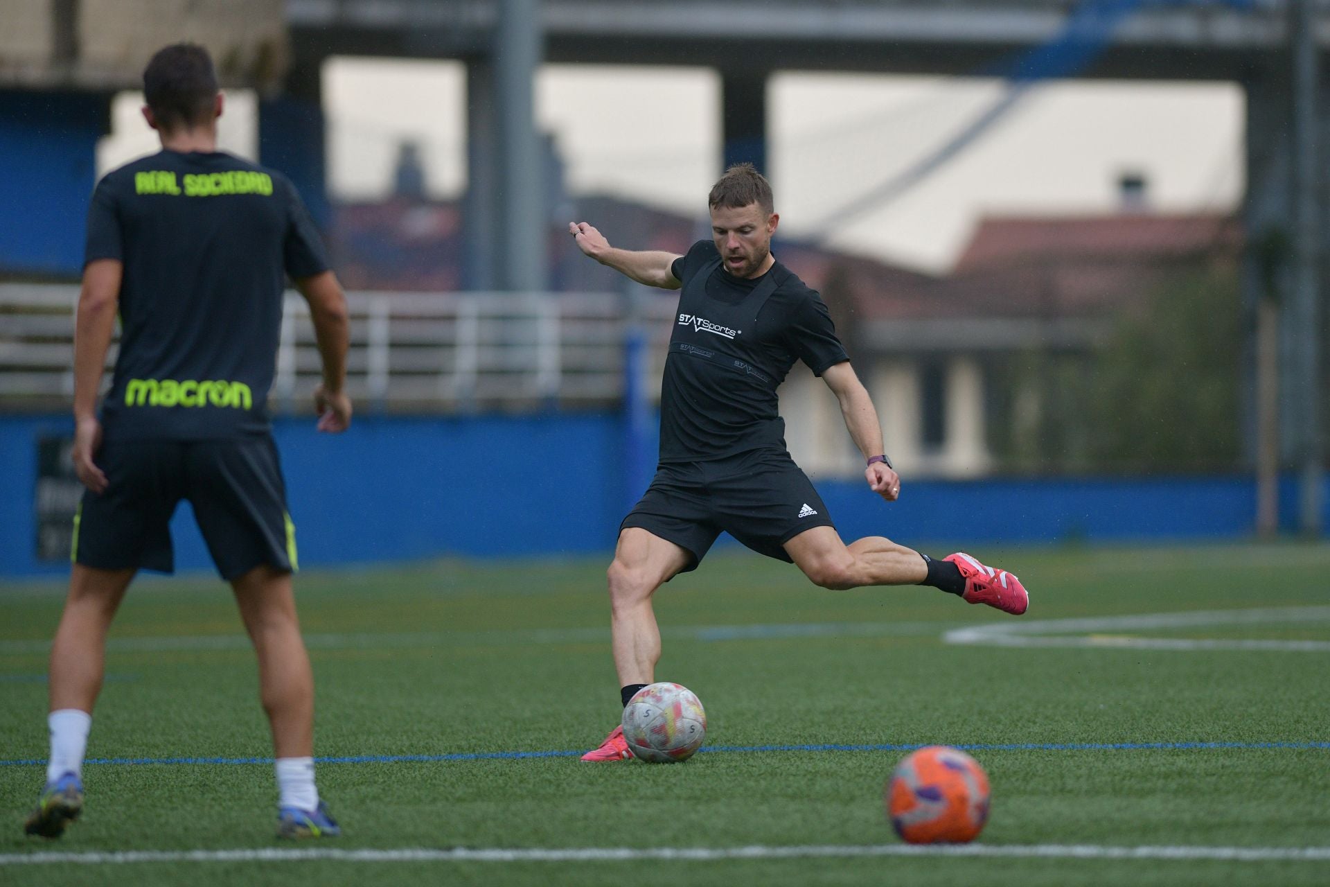 Illarramendi se entrena en el campo de San Miguel