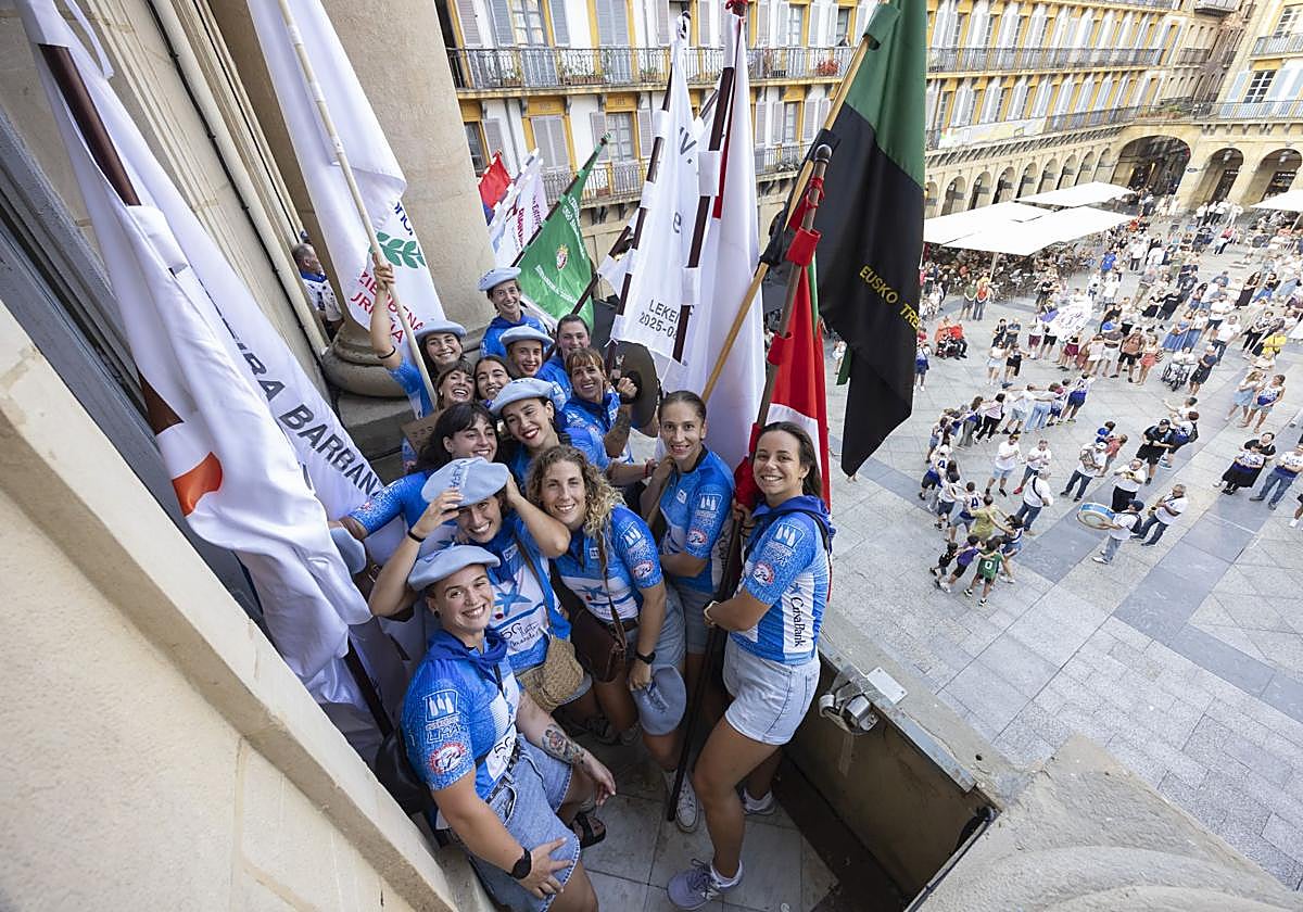 Arraun Lagunak celebra la liga a lo grande