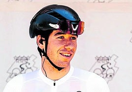 Yago Aguirre con el maillot de campeón de España sub23, conseguido en Granada.