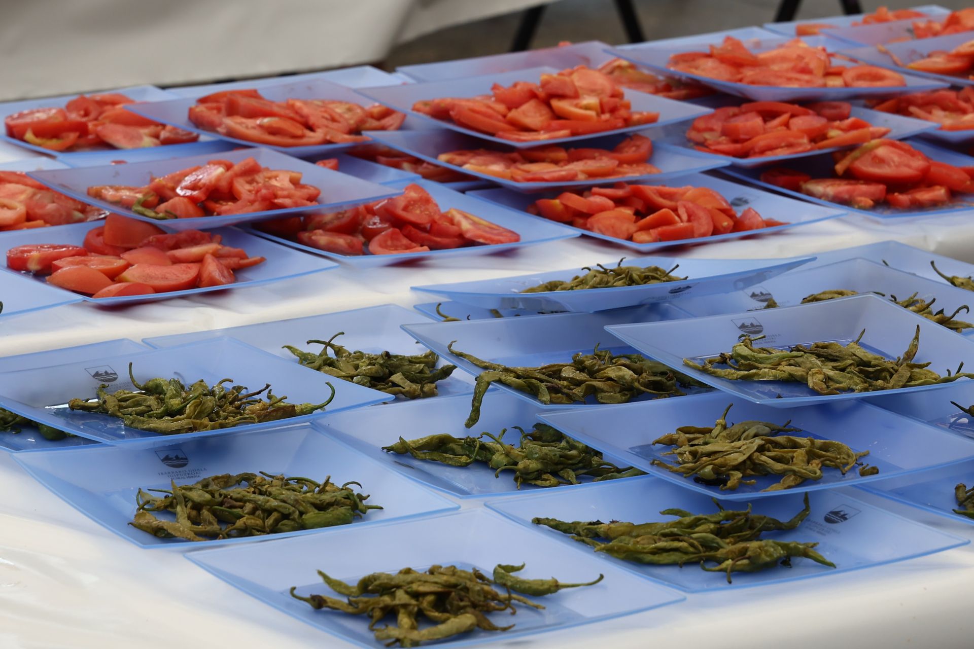 Piparrak eta tomateak, zoriontasuna Ibarran