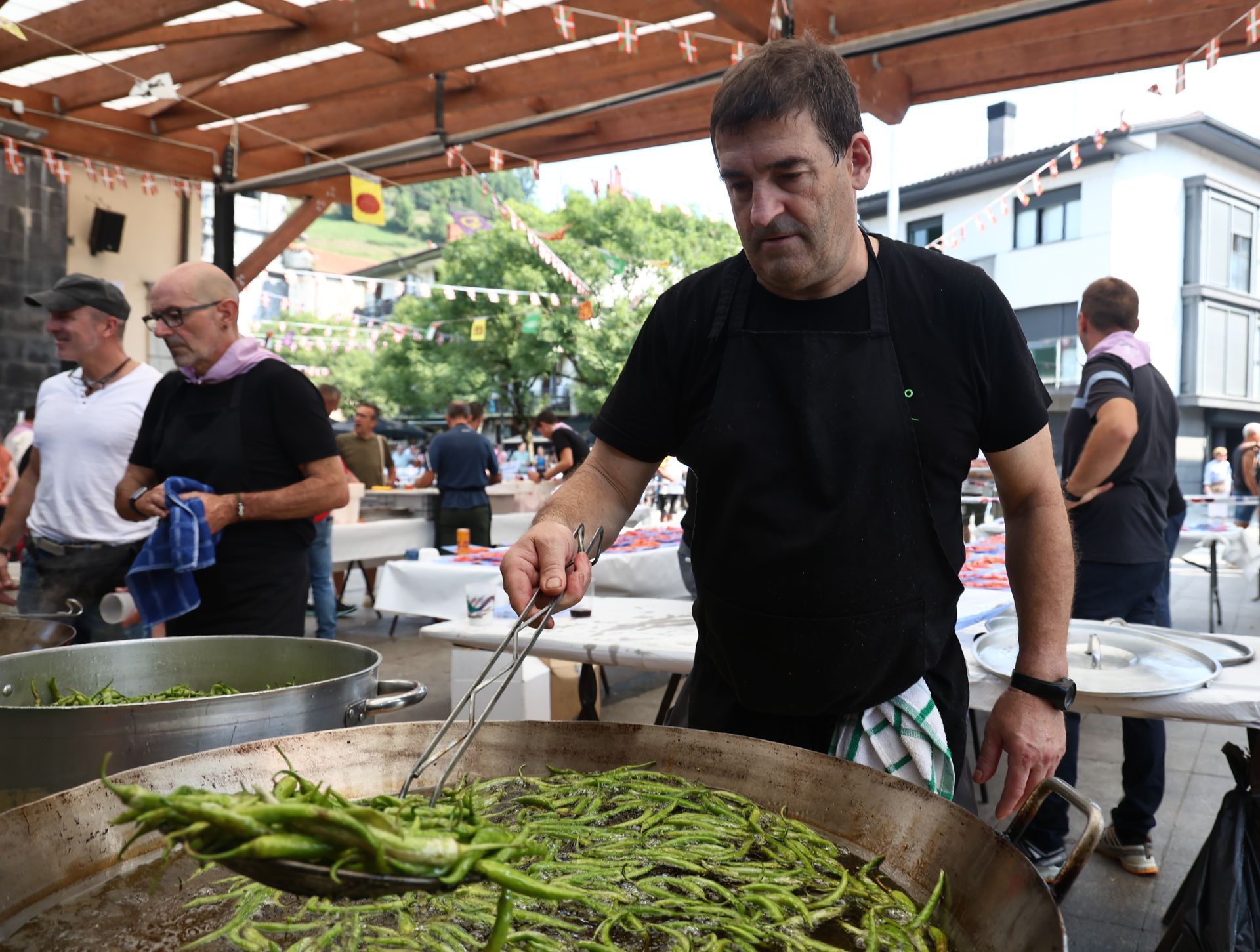 Piparrak eta tomateak, zoriontasuna Ibarran