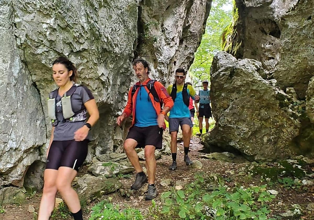 Participantes durante la carrera en una anterior edición de la Ikazkin Trail.