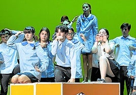 Los niños de Easo Txiki, en la representación de la ópera.