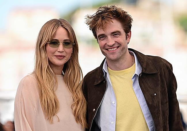 Jennifer Lawrence y Robert Pattinson en la presentación de la cinta en el Festival de Cannes.