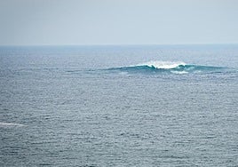 La ola de Belharra ha vuelto a hacer acto de presencia en la costa vasca.