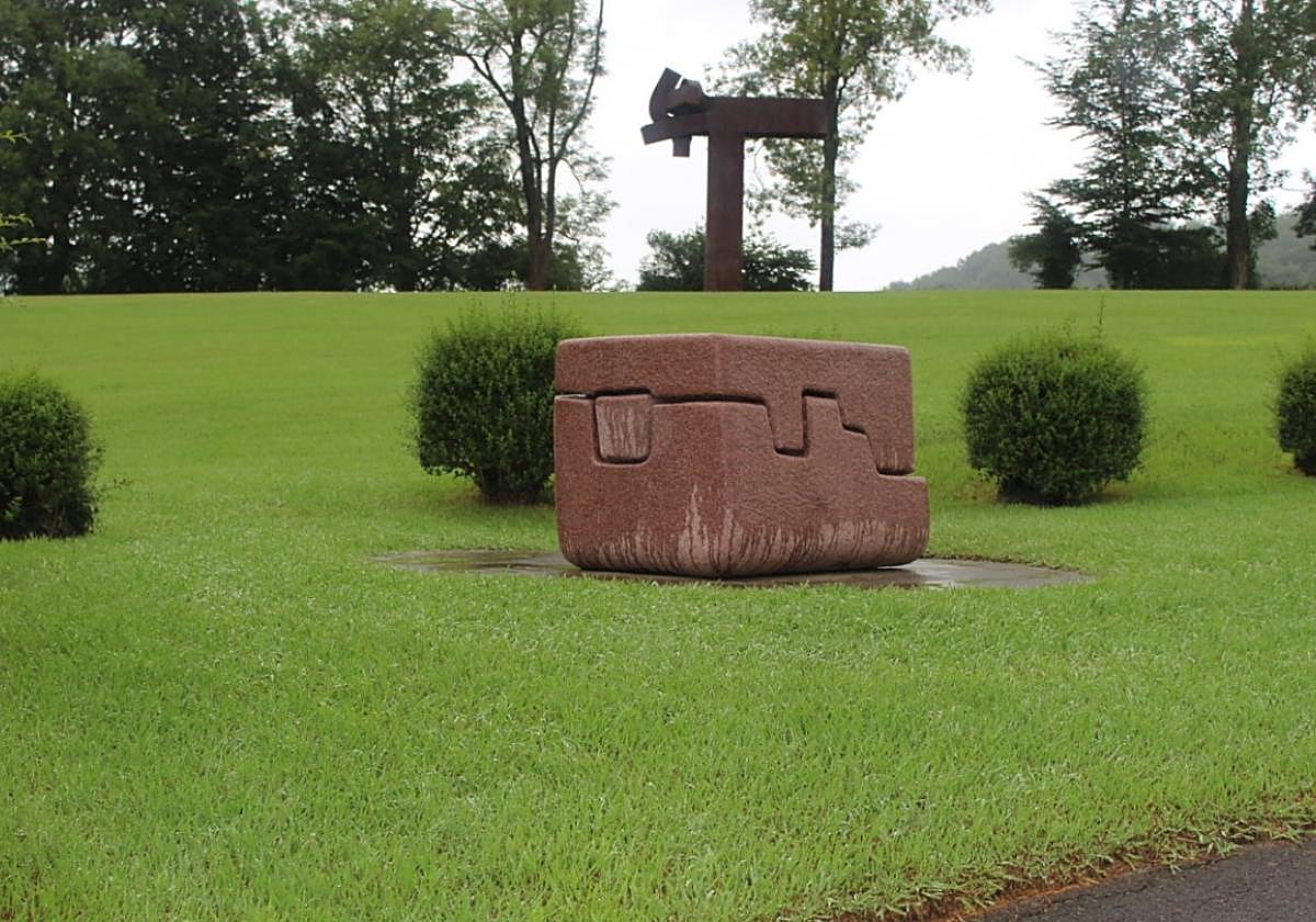 Los hernaniarras, mayores de 65 años, acudirán hoy a Chillida Leku para disfrutar de una visita al museo organizada por el Ayuntamiento.