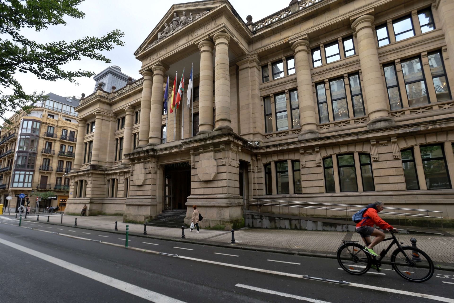 La Fiscalía de Gipuzkoa pide 7 años y 7 meses de cárcel a unos padres por intento de asesinato de su bebé