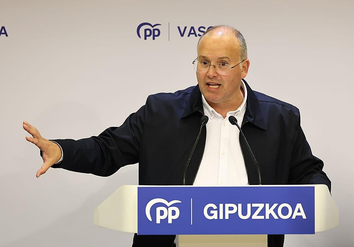 Miguel Tellado durante el acto del PP en Donostia.