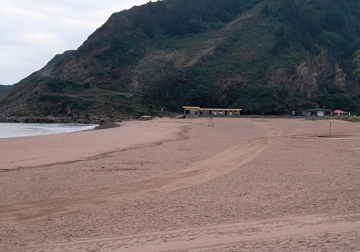 La pasarela de la playa ha sido retirada.