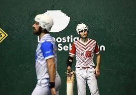 Ansa II, pensativo tras notar una molestia en su espalda ante Barrenetxea IV en Galarreta.