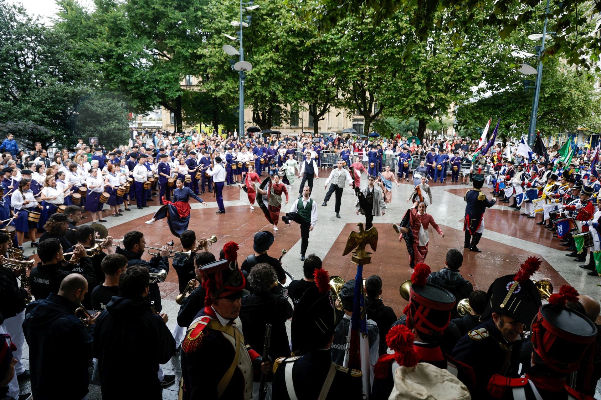Batalla y apagón en Donostia