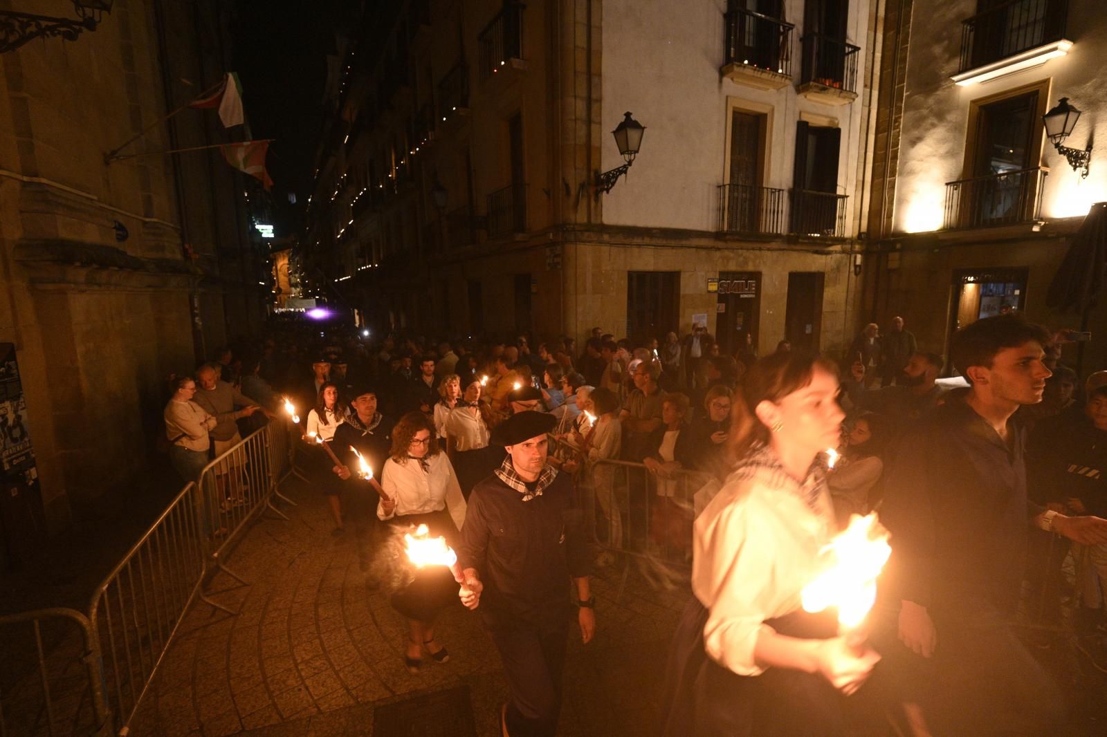 Batalla y apagón en Donostia