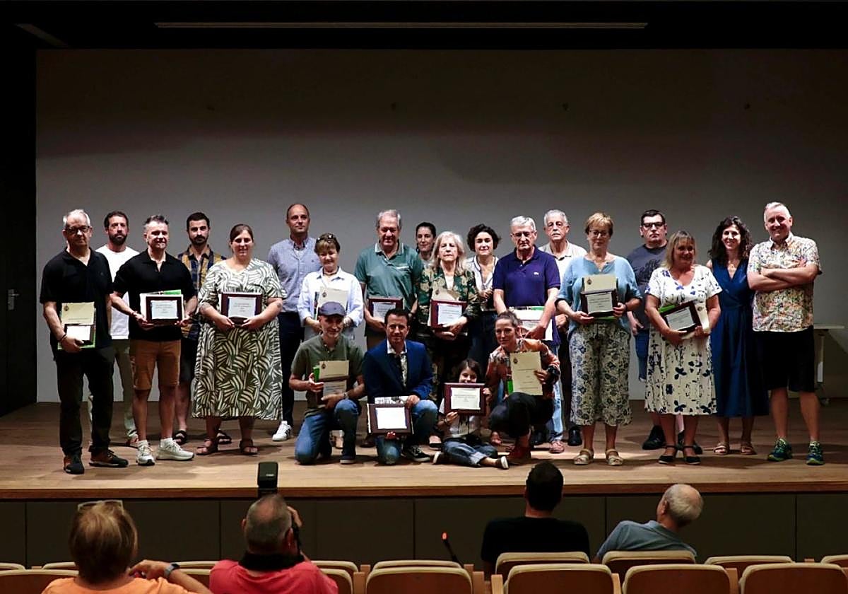 La entrega de premios de diversos concursos se llevó a cabo en kultur etxea.