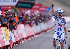 Jay Vine celebra su victoria en Belagua.