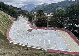 En los últimos días se ha procedido a la entrada en funcionamiento del nuevo parking de Jardiñeta con 50 plazas.