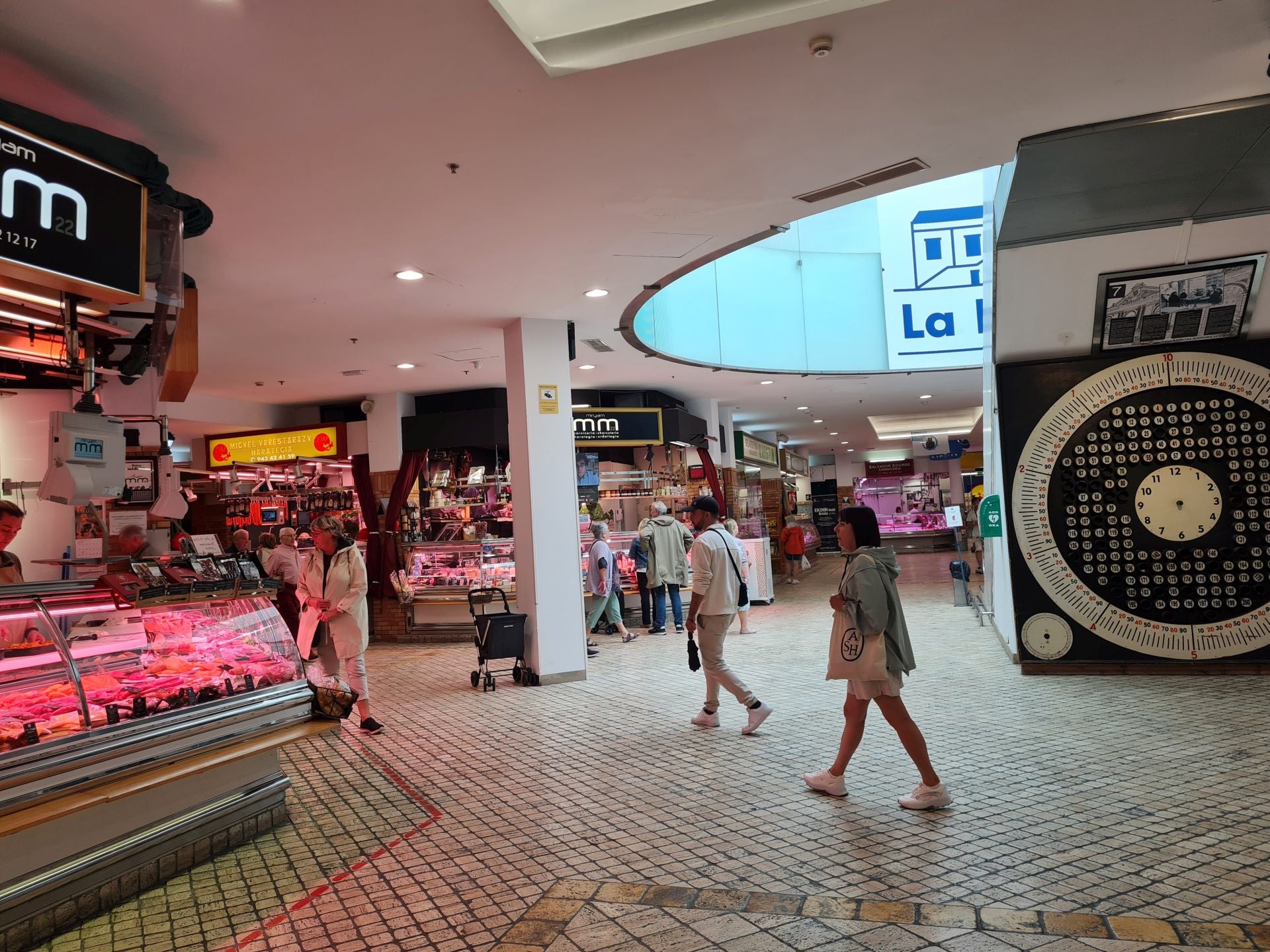 Imagen secundaria 1 - La Bretxa acelera en su transformación y prevé abrir el mercado en otoño de 2026