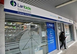 Exterior de una oficina de Lanbide.