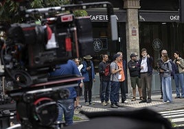 Nanni Moretti, a la derecha, durante el rodaje de una secuencia.
