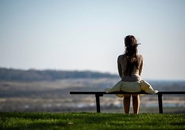 Los siete hábitos de los solteros para construir anclas emocionales según la psicología